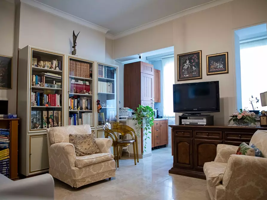Immagine 1 di Appartamento in vendita  in Cristoforo Colombo 183 a Roma