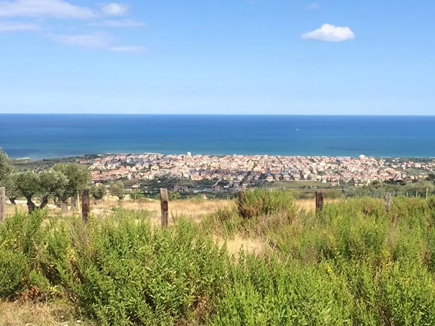 Immagine 2 di Rustico / casale in vendita  in via fonte ottone a Ancarano