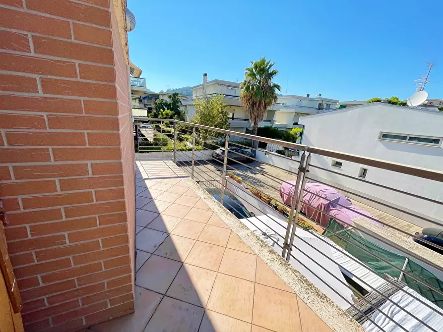 Immagine 15 di Attico in vendita  in lungomare alcide de gasperi a Grottammare