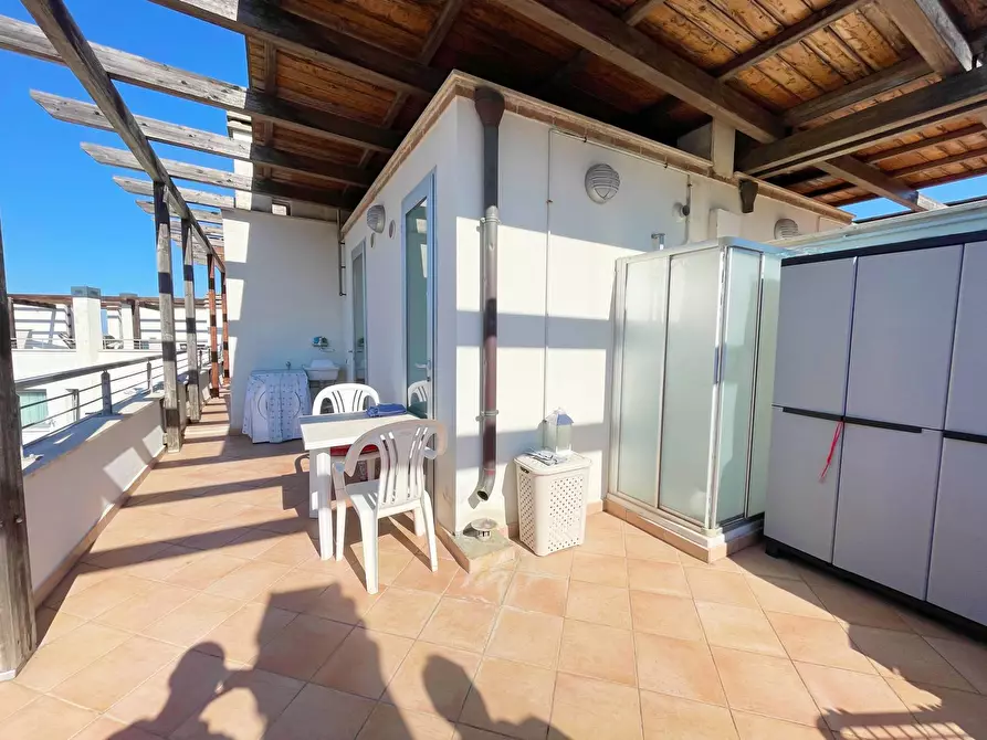 Immagine 25 di Attico in vendita  in lungomare alcide de gasperi a Grottammare