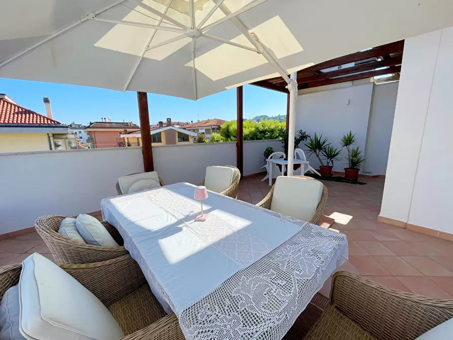 Immagine 31 di Attico in vendita  in lungomare alcide de gasperi a Grottammare