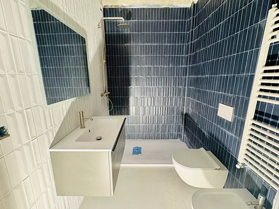 Immagine 33 di Appartamento in vendita  in via giovanni pascoli 2 a San Benedetto Del Tronto