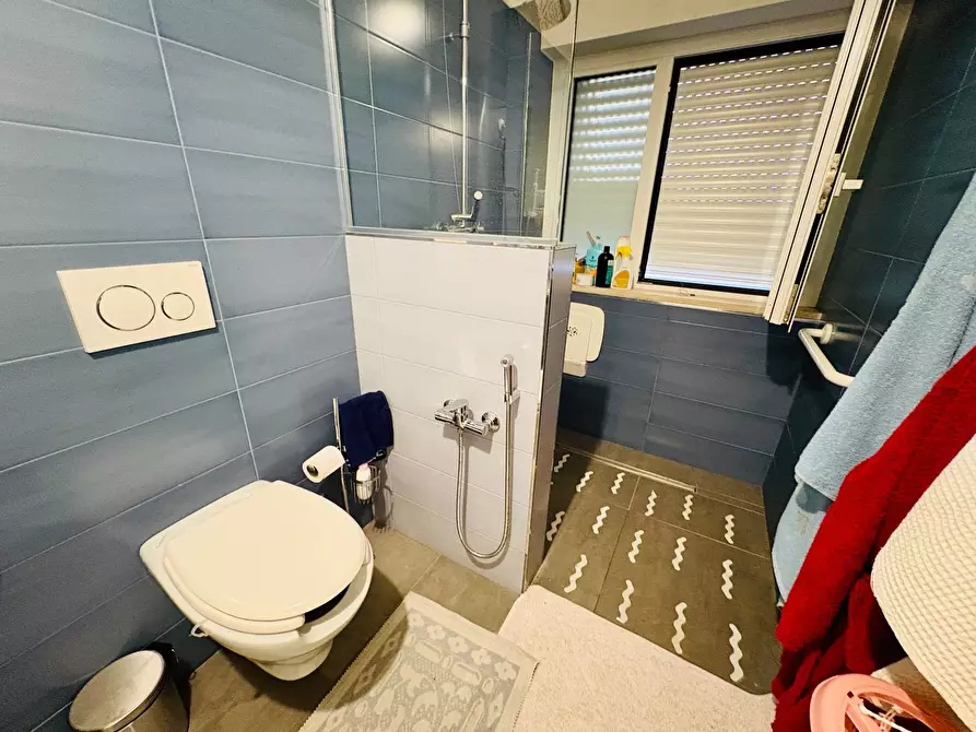 Immagine 16 di Appartamento in vendita  in via san martino a San Benedetto Del Tronto