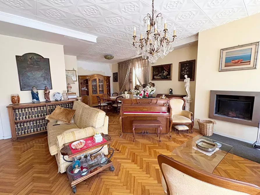 Immagine 18 di Attico in vendita  in via moretti 67 a San Benedetto Del Tronto