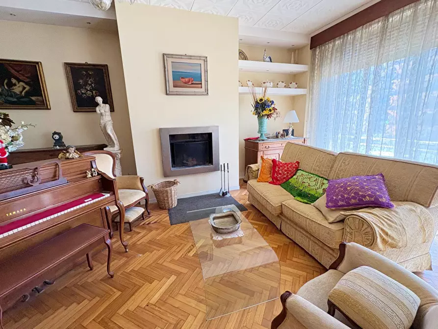 Immagine 19 di Attico in vendita  in via moretti 67 a San Benedetto Del Tronto