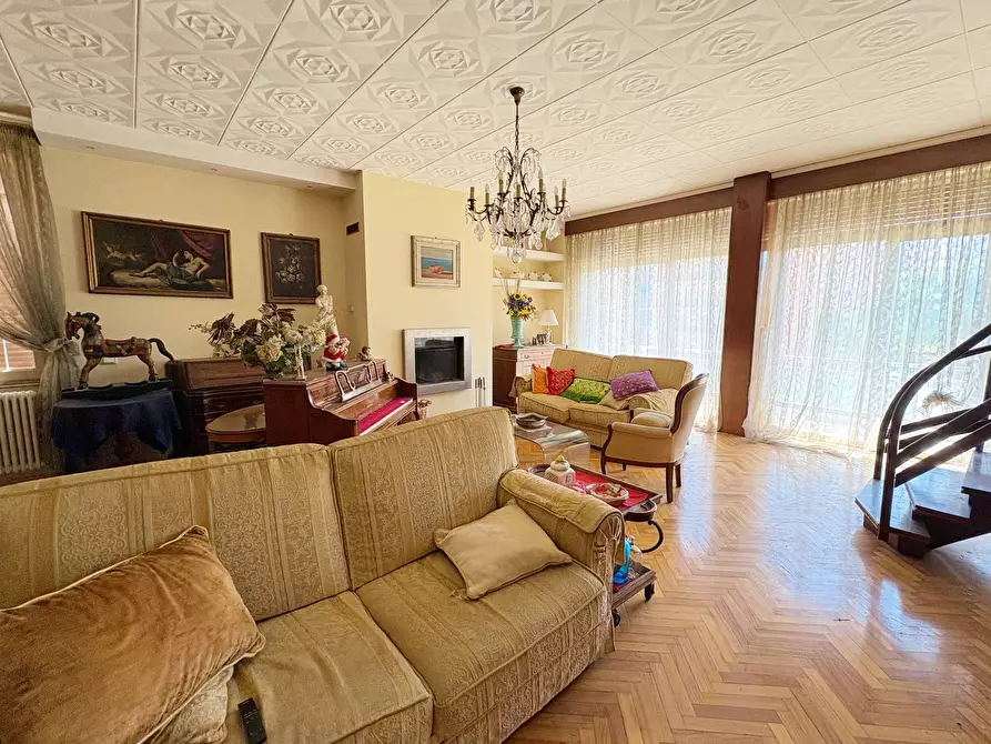 Immagine 21 di Attico in vendita  in via moretti 67 a San Benedetto Del Tronto