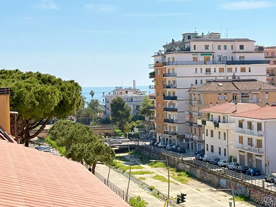 Immagine 11 di Attico in vendita  in via moretti 67 a San Benedetto Del Tronto