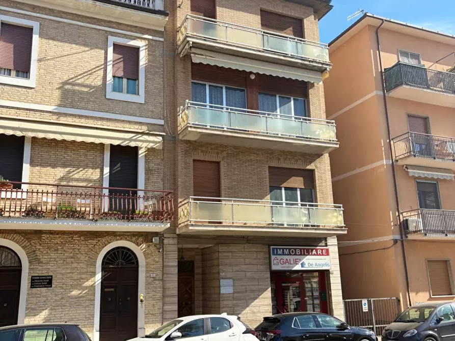 Immagine 13 di Attico in vendita  in via moretti 67 a San Benedetto Del Tronto