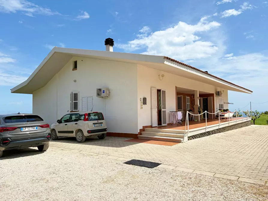 Immagine 16 di Villa in vendita  in strada vicinale della viscontessa 1 a San Benedetto Del Tronto