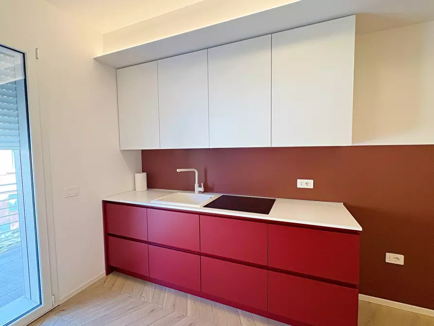 Immagine 7 di Appartamento in vendita  in via prati a San Benedetto Del Tronto