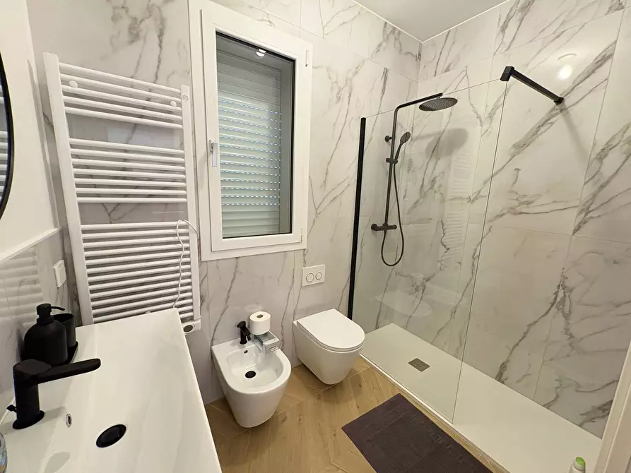 Immagine 5 di Appartamento in vendita  in via prati a San Benedetto Del Tronto