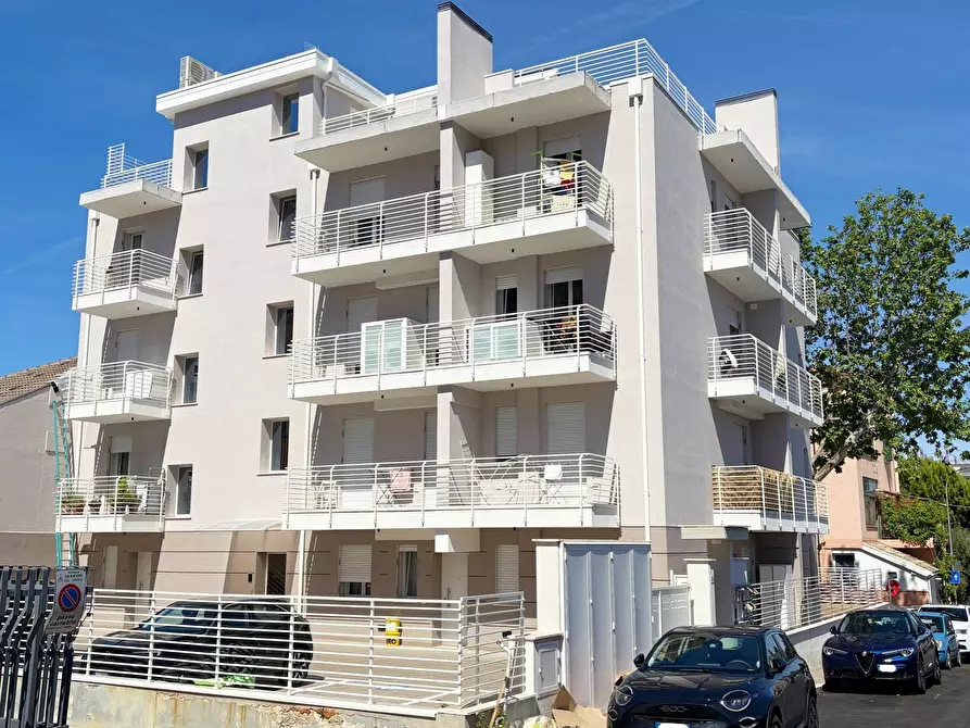 Immagine 18 di Appartamento in vendita  in via prati a San Benedetto Del Tronto