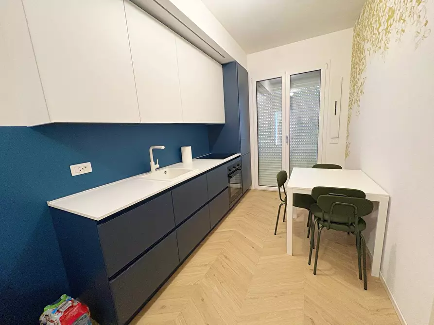 Immagine 13 di Appartamento in vendita  in via prati a San Benedetto Del Tronto