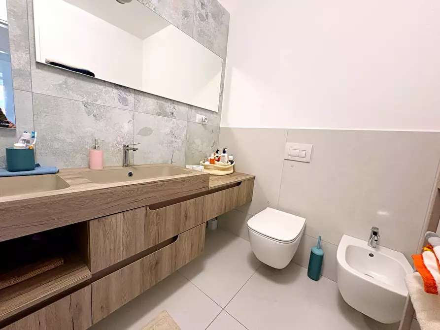 Immagine 13 di Appartamento in vendita  in via xx settembre 15 a San Benedetto Del Tronto