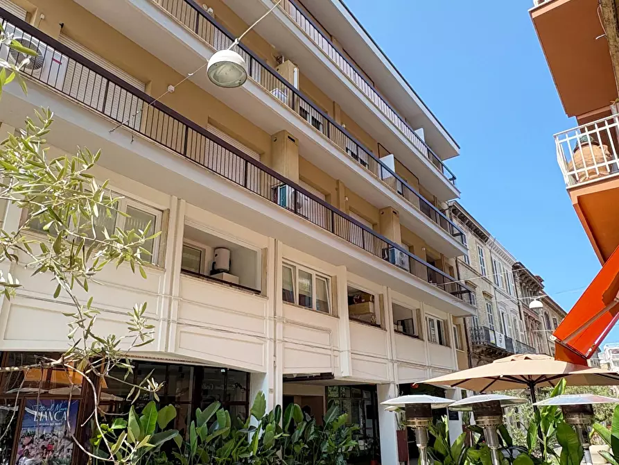 Immagine 18 di Appartamento in vendita  in via xx settembre 15 a San Benedetto Del Tronto