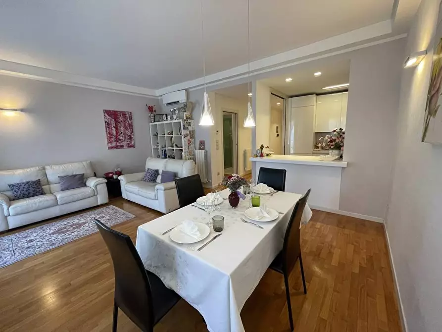 Immagine 11 di Appartamento in vendita  in Via Ugo Bassi 85 a San Benedetto Del Tronto