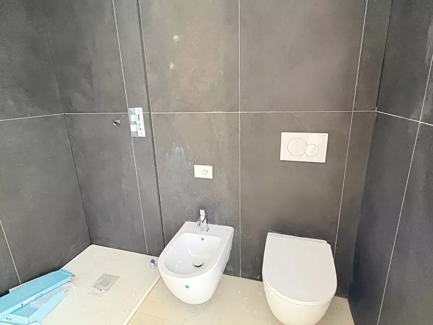 Immagine 19 di Appartamento in vendita  in viale rinascimento a San Benedetto Del Tronto