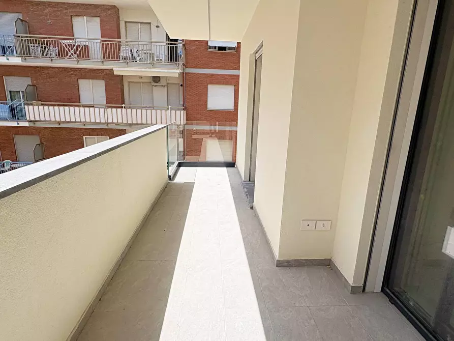 Immagine 28 di Appartamento in vendita  in viale rinascimento a San Benedetto Del Tronto