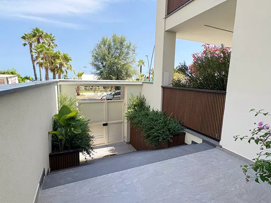 Immagine 3 di Appartamento in vendita  in viale rinascimento a San Benedetto Del Tronto