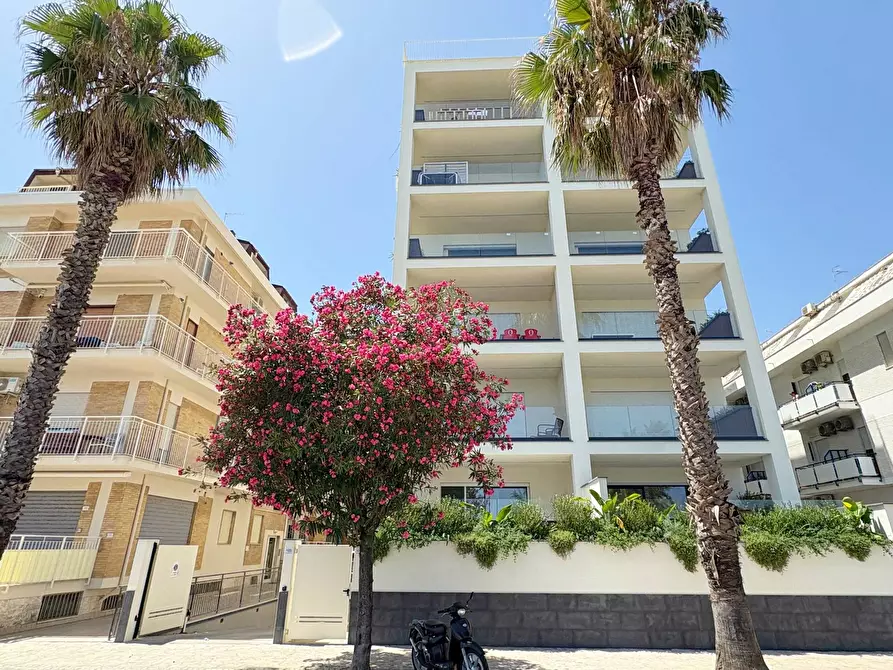 Immagine 13 di Appartamento in vendita  in viale rinascimento a San Benedetto Del Tronto