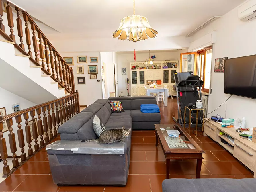 Immagine 42 di Appartamento in vendita  in Via Alessandria a Folignano