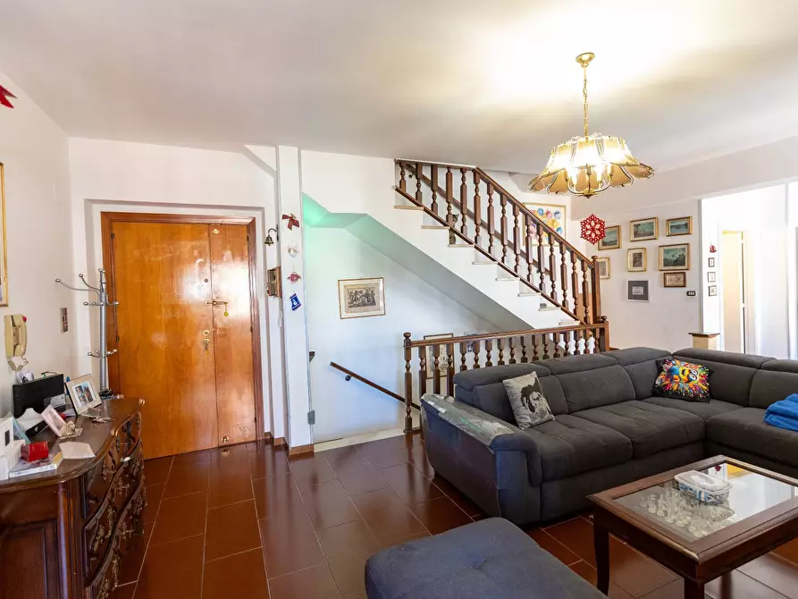 Immagine 1 di Appartamento in vendita  in Via Alessandria a Folignano