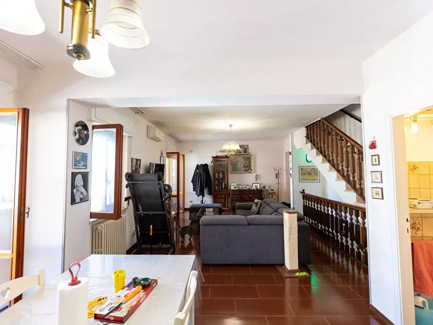 Immagine 7 di Appartamento in vendita  in Via Alessandria a Folignano