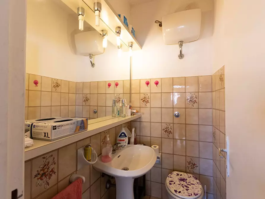 Immagine 13 di Appartamento in vendita  in Via Alessandria a Folignano