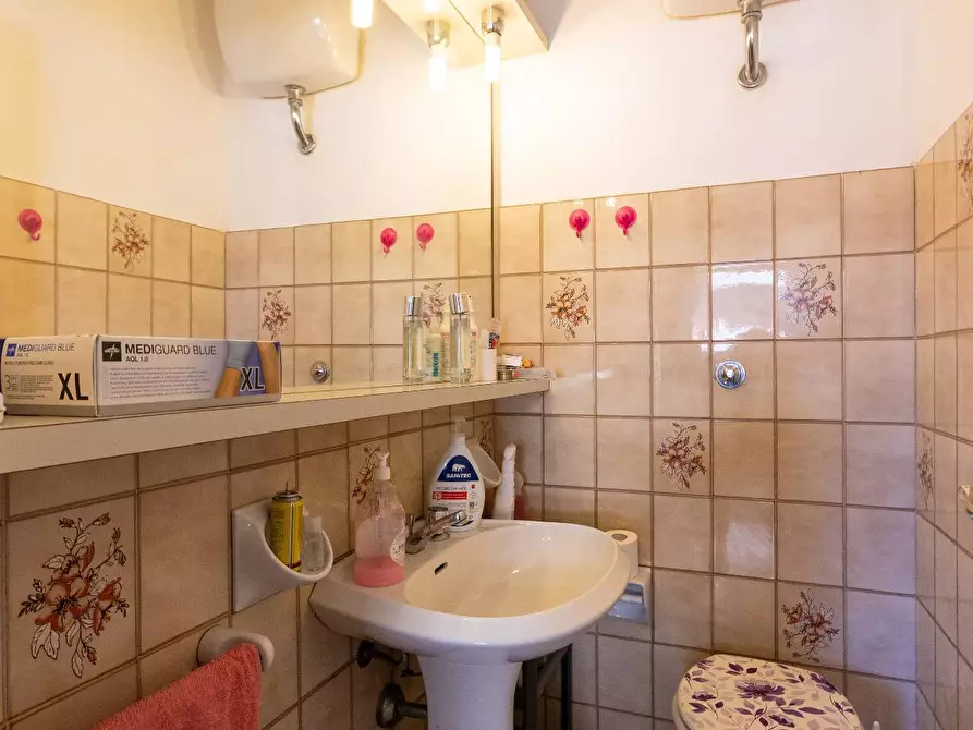 Immagine 14 di Appartamento in vendita  in Via Alessandria a Folignano