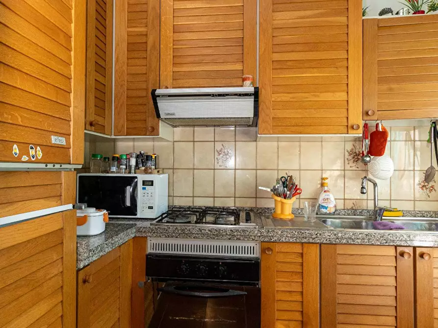 Immagine 9 di Appartamento in vendita  in Via Alessandria a Folignano