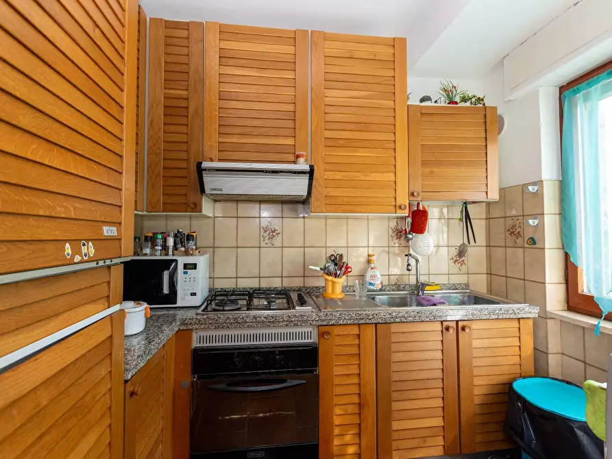 Immagine 11 di Appartamento in vendita  in Via Alessandria a Folignano