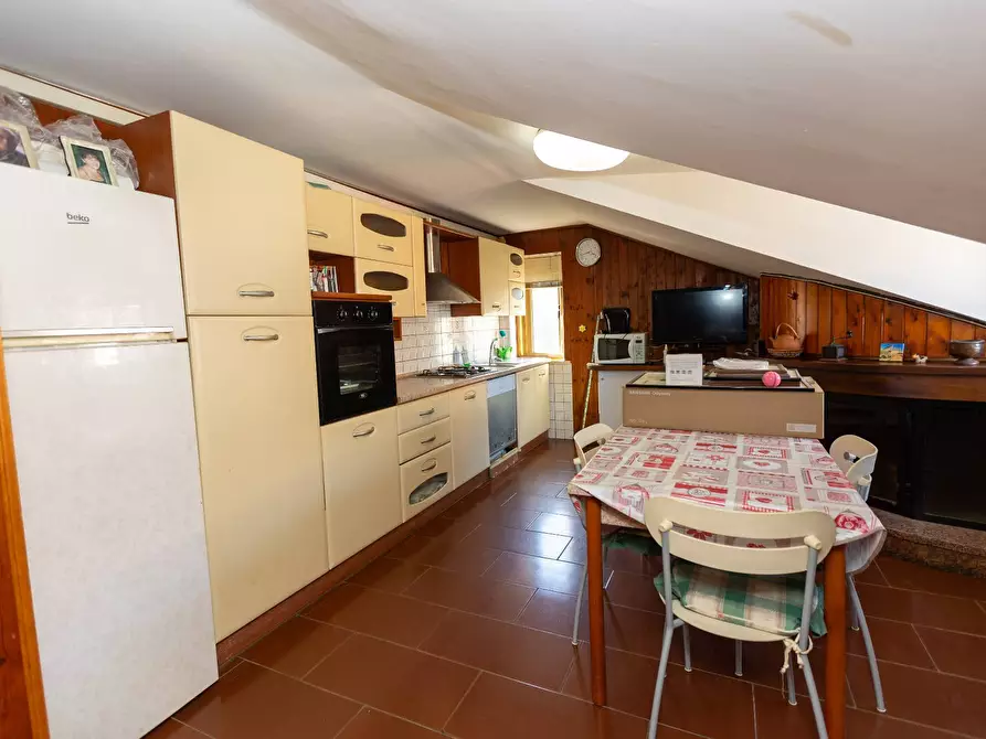 Immagine 35 di Appartamento in vendita  in Via Alessandria a Folignano