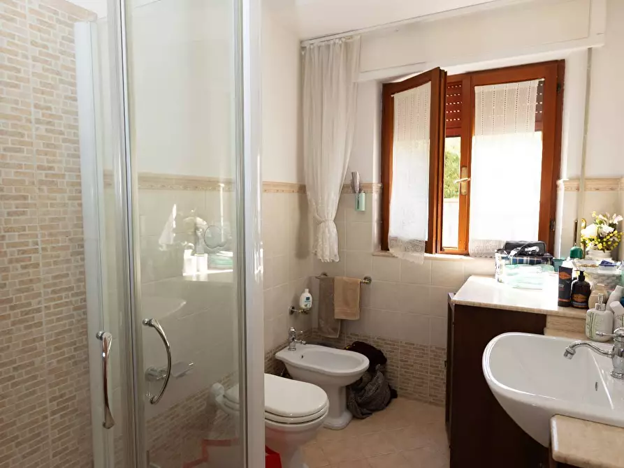 Immagine 29 di Appartamento in vendita  in Via Alessandria a Folignano