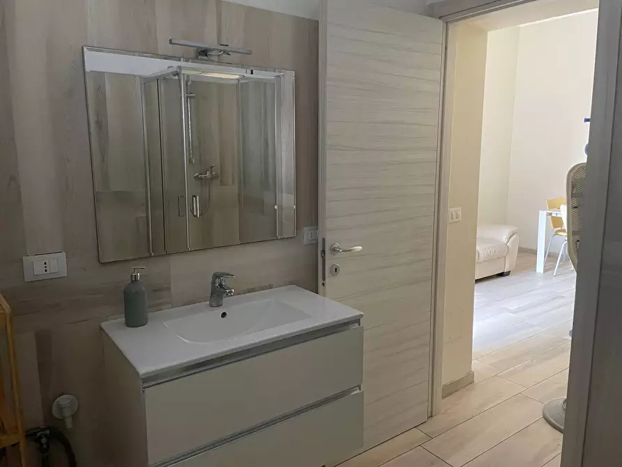 Immagine 13 di Appartamento in vendita  in Via Crispi a San Benedetto Del Tronto