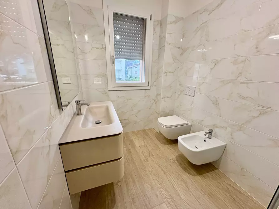 Immagine 3 di Appartamento in vendita  in via tintoretto a Grottammare