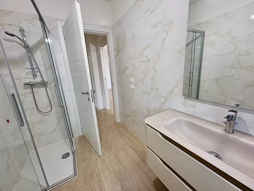 Immagine 7 di Appartamento in vendita  in via tintoretto a Grottammare