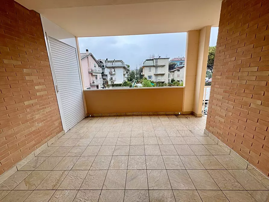 Immagine 4 di Appartamento in vendita  in via tintoretto a Grottammare