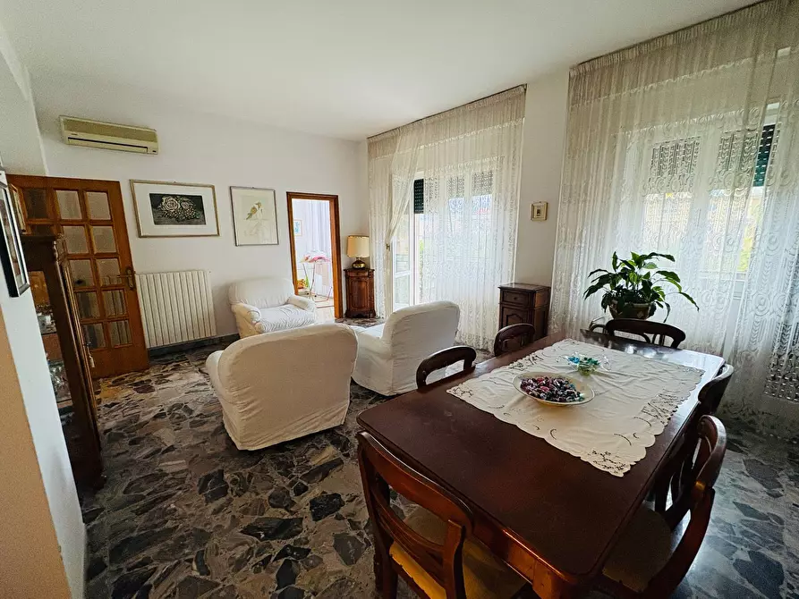 Immagine 8 di Appartamento in vendita  in via formentini a San Benedetto Del Tronto