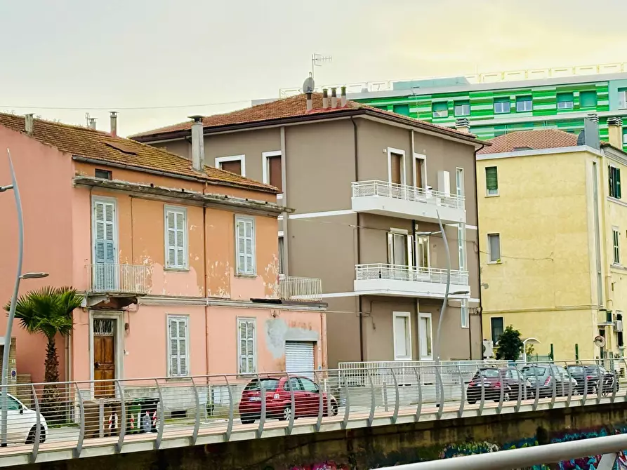 Immagine 7 di Magazzino in vendita  in via montello 6 a San Benedetto Del Tronto