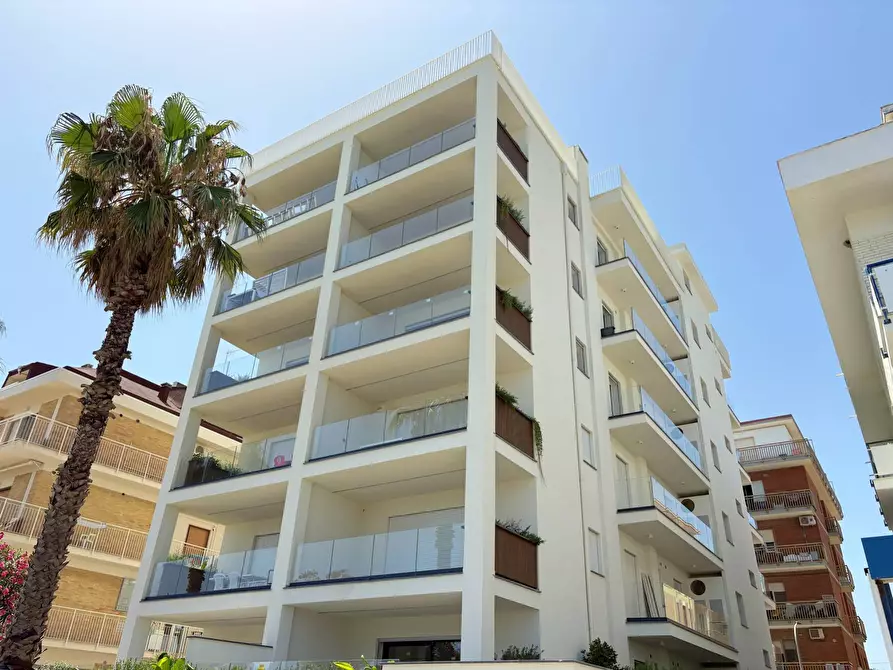 Immagine 16 di Attico in vendita  in viale rinascimento a San Benedetto Del Tronto
