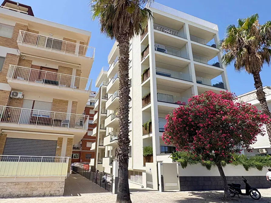 Immagine 15 di Attico in vendita  in viale rinascimento a San Benedetto Del Tronto