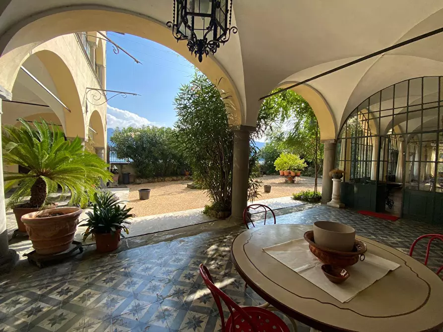 Immagine 5 di Villa in vendita  in Via Roma 2 a Adrara San Martino