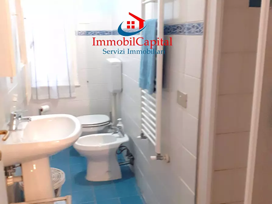 Immagine 16 di Appartamento in vendita  in Corso Cristoforo Colombo a Rapallo