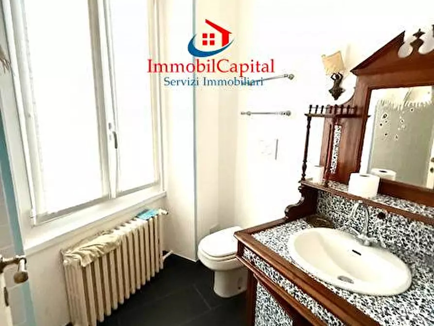 Immagine 20 di Appartamento in vendita  in Via Cavour 23 a Santa Margherita Ligure