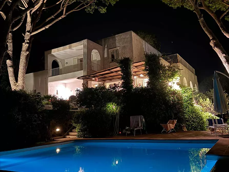Immagine 10 di Villa in vendita  a Ischia