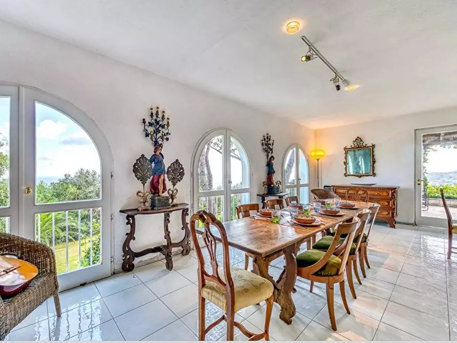 Immagine 17 di Villa in vendita  a Ischia
