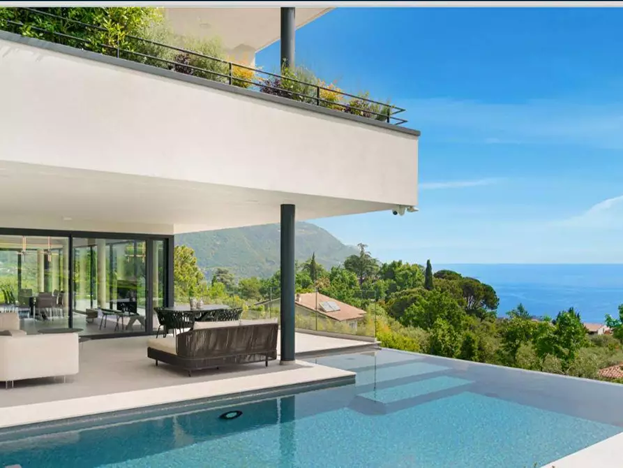 Immagine 3 di Villa in vendita  in Viale europa a Salò