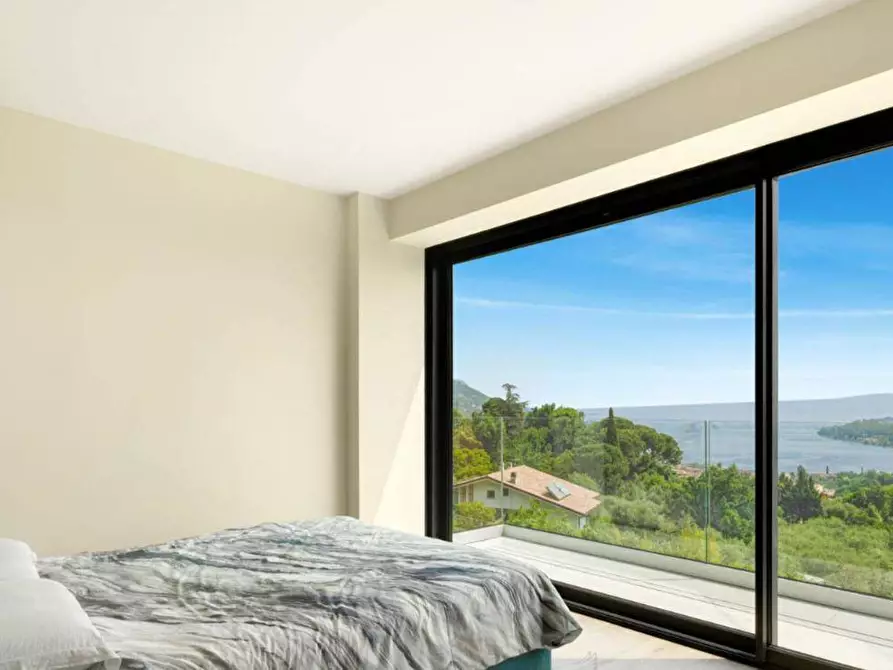 Immagine 15 di Villa in vendita  in Viale europa a Salò