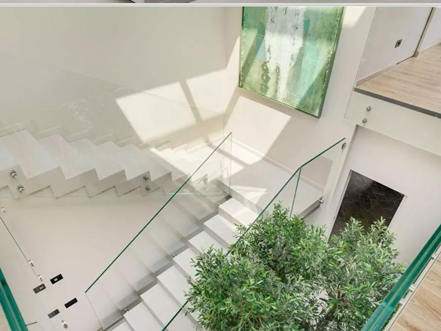 Immagine 11 di Villa in vendita  in Viale europa a Salò