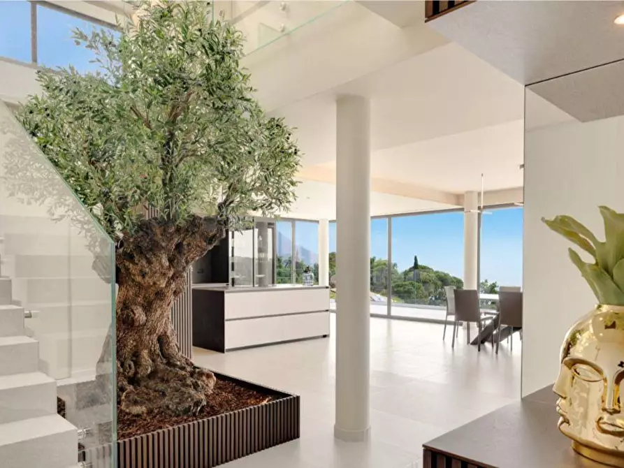 Immagine 10 di Villa in vendita  in Viale europa a Salò